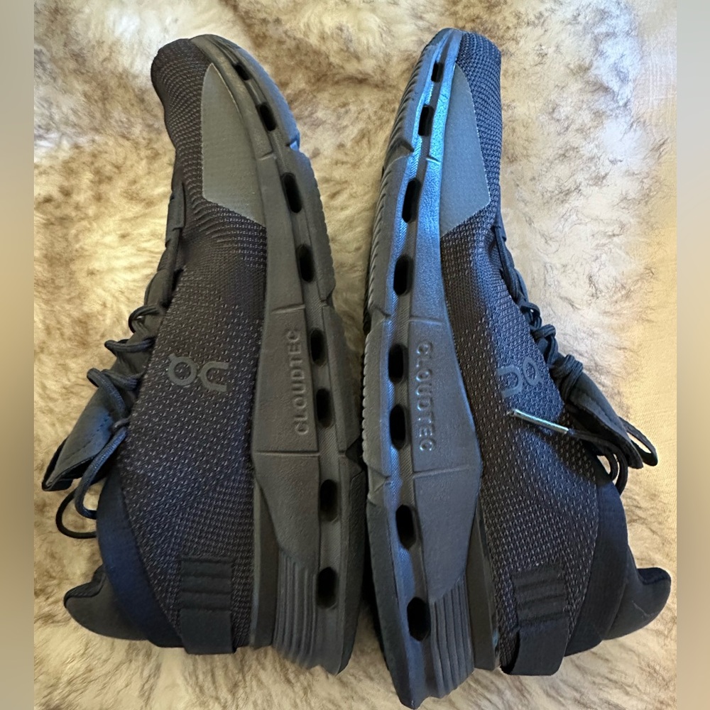 On cloud black sneakers